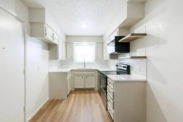 $1,100 | 8214 Vernon Avenue, Unit B, Lubbock, TX 79423