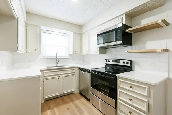 $1,100 | 8214 Vernon Avenue, Unit B, Lubbock, TX 79423