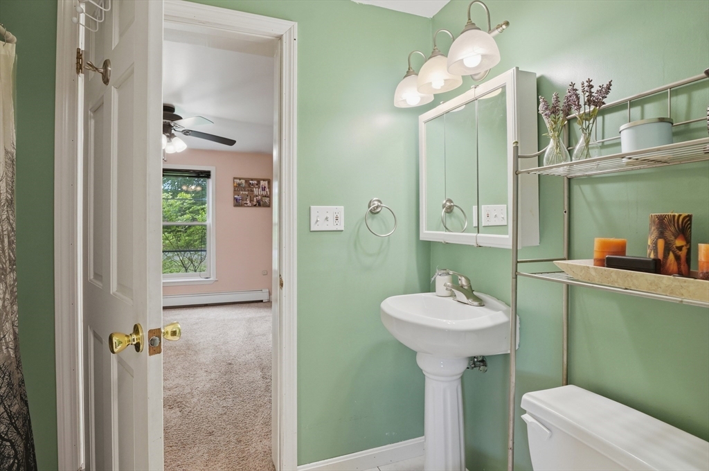 23 Oakmont Street Webster, MA 01570 - Photo 20 of 40