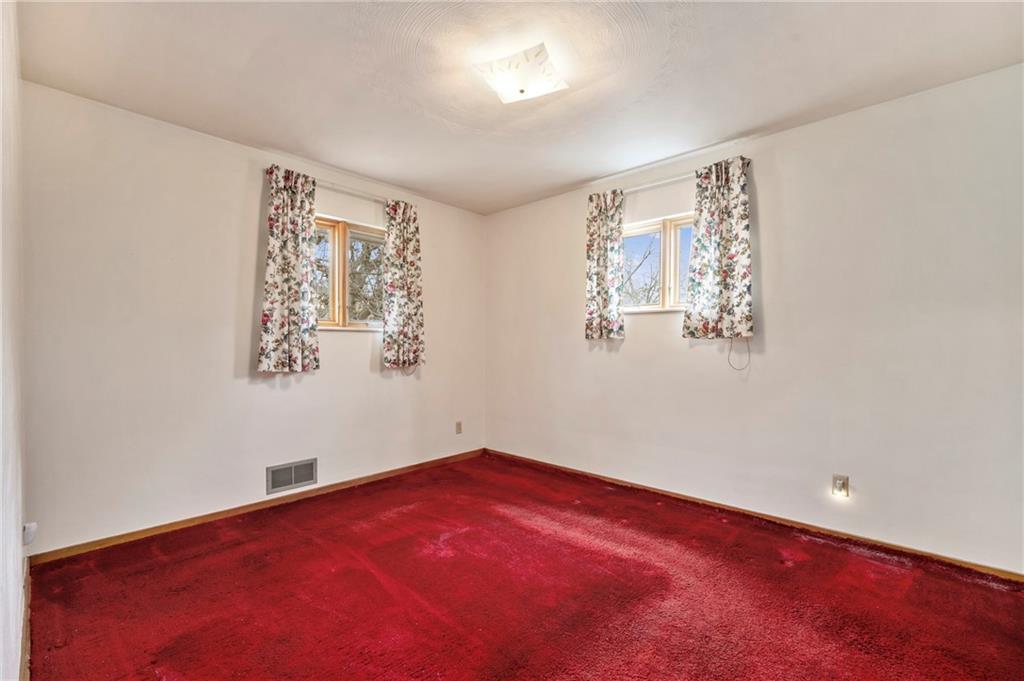 663 Loretta Street Pittsburgh, PA 15217 - Photo 10 of 17 a view of empty room with window