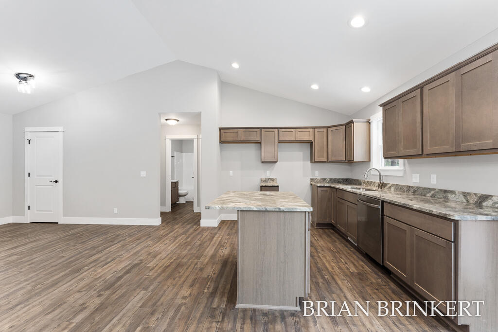 5233 West Lakewood Road Whitehall, MI 49461 - Photo 13 of 48 5233W.LakewoodRd-22LoRes