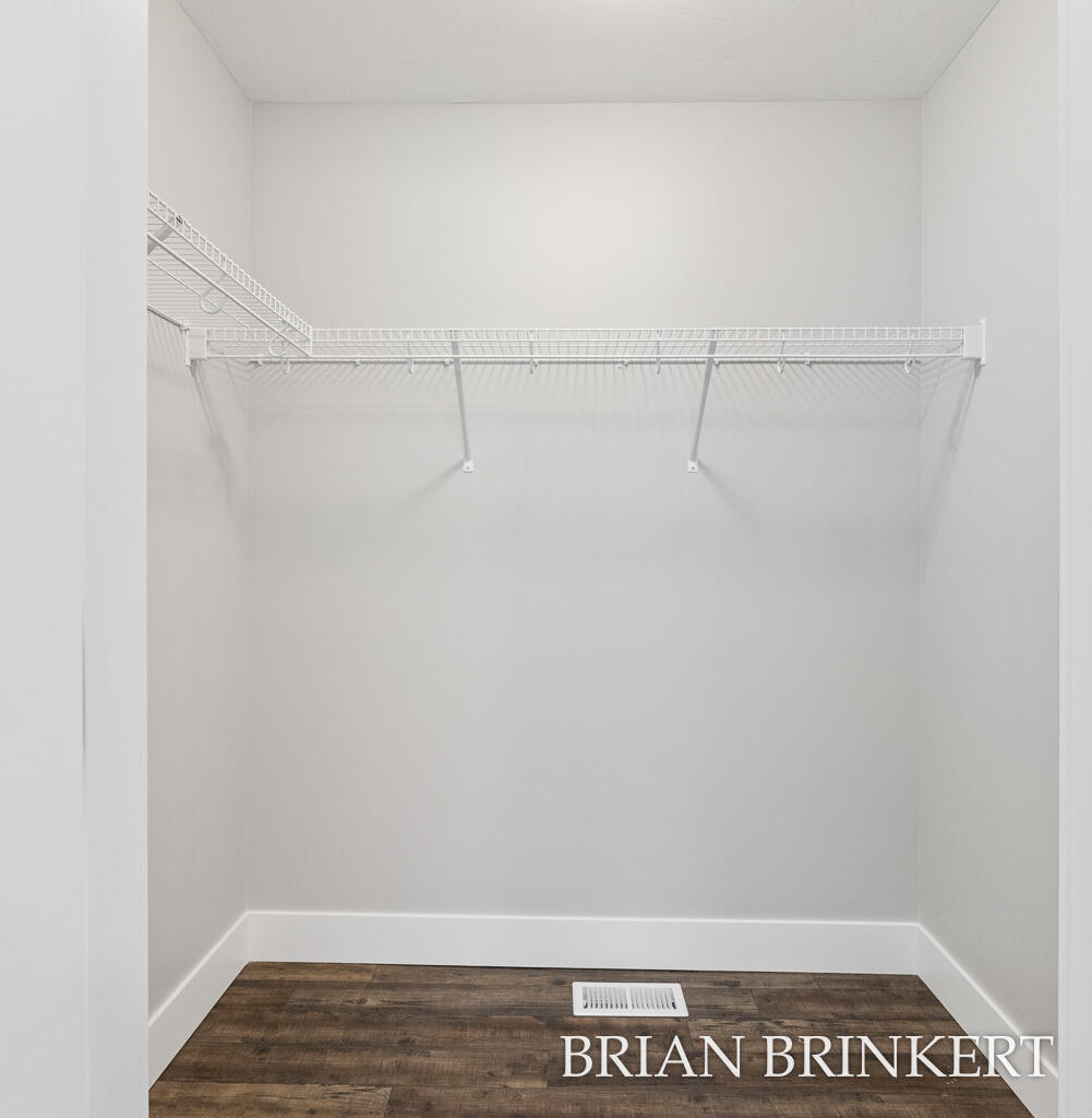 5233 West Lakewood Road Whitehall, MI 49461 - Photo 30 of 48 5233W.LakewoodRd-36LoRes