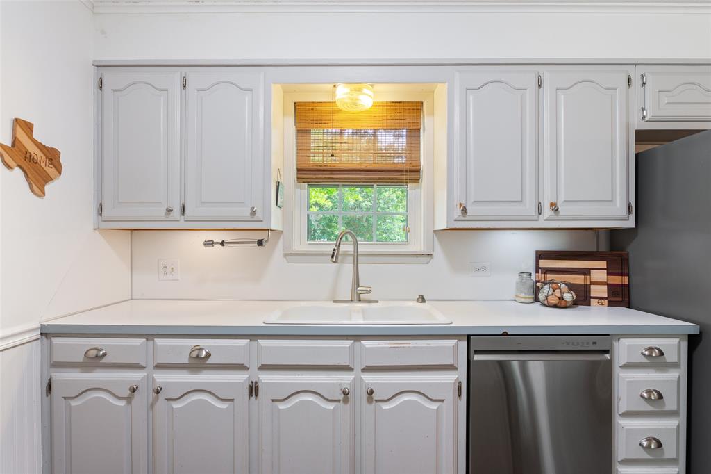 7844 Fairway Road Woodway, TX 76712 - Photo 15 of 37