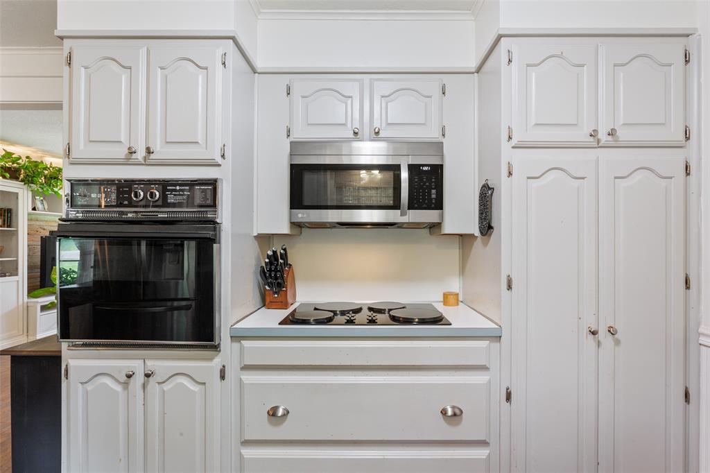 7844 Fairway Road Woodway, TX 76712 - Photo 17 of 37