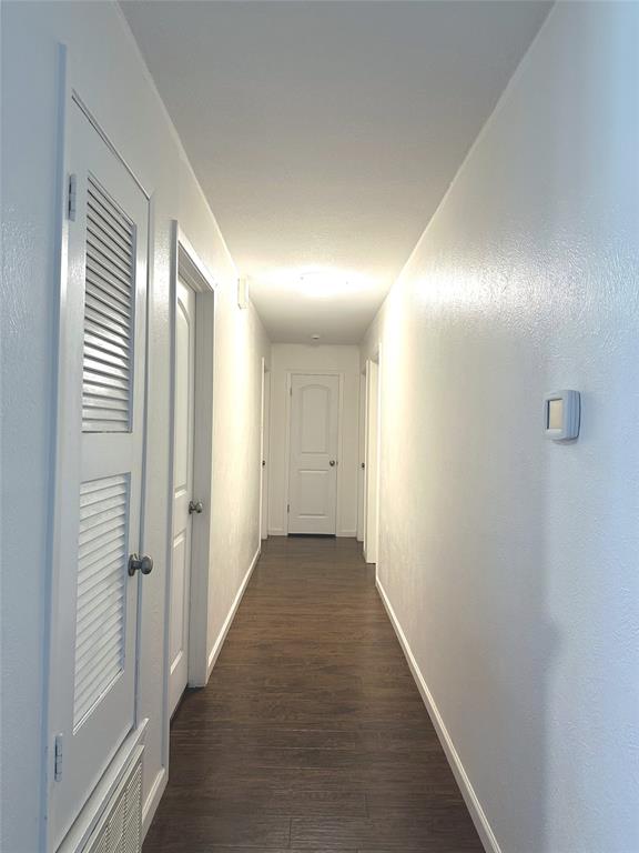 7844 Fairway Road Woodway, TX 76712 - Photo 18 of 37 Hallway