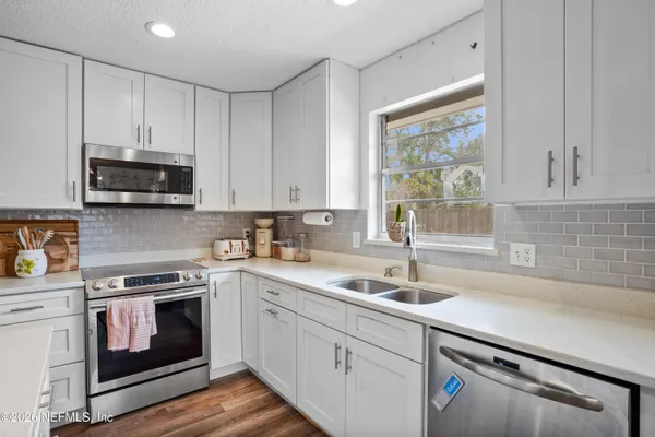 $2,685 | 6717 Lenczyk Drive, Jacksonville, FL 32277