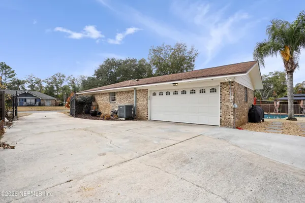 $2,685 | 6717 Lenczyk Drive, Jacksonville, FL 32277