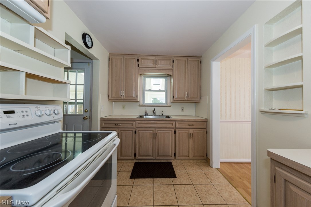 167 South Green Road South Euclid, OH 44121 - Photo 9 of 25