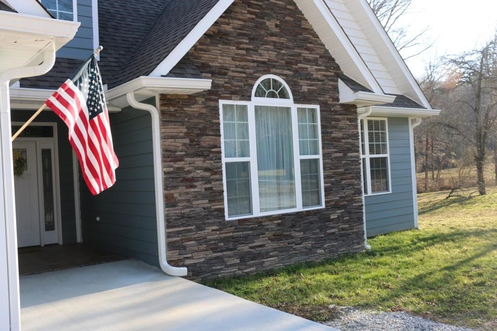 2096 Terry Road Oneida, TN 37841 - Photo 9 of 44
