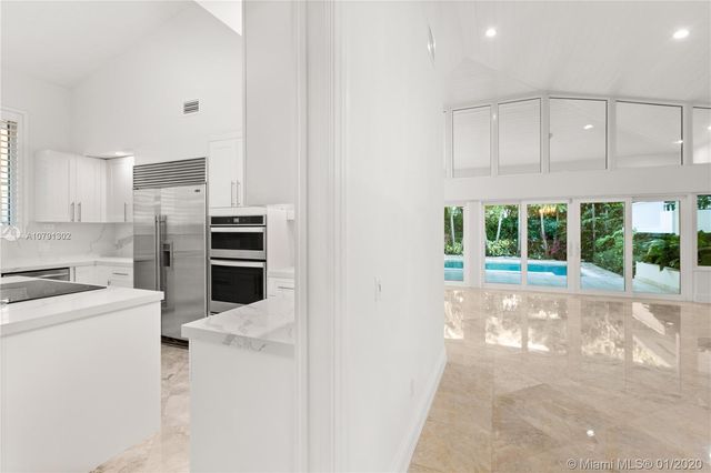 $1,900,000 | 7161 East Lago Drive, Coral Gables, FL 33143