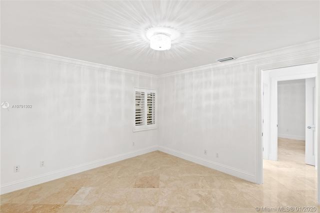 $1,900,000 | 7161 East Lago Drive, Coral Gables, FL 33143