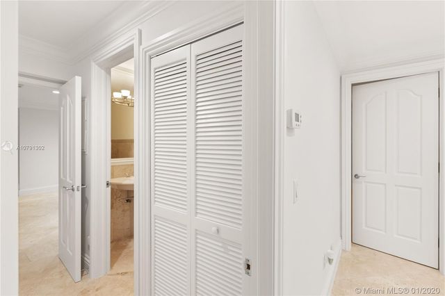 $1,900,000 | 7161 East Lago Drive, Coral Gables, FL 33143