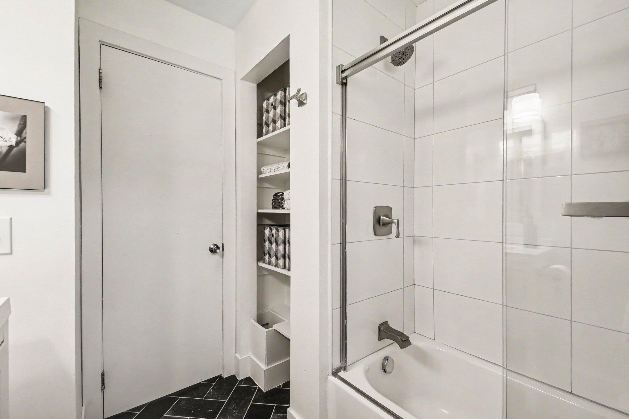 1701 Whitfield Road Southeast Grand Rapids, MI 49506 - Photo 13 of 22 021_file_9042