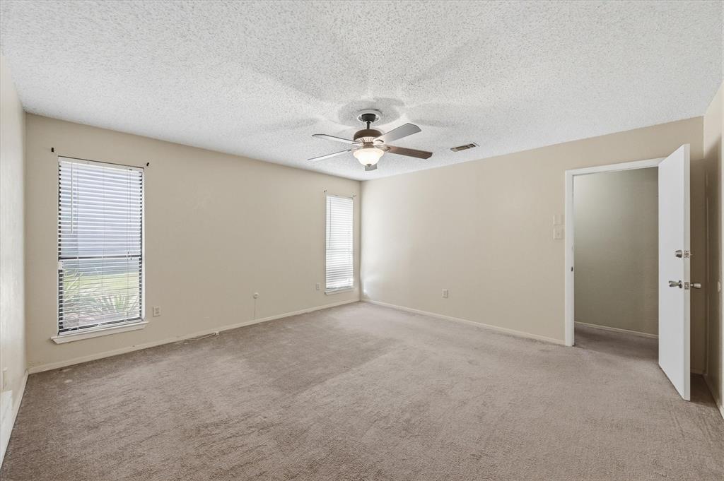 1503 North Fielder Road Arlington, TX 76012 - Photo 17 of 40 Gallery Image 17