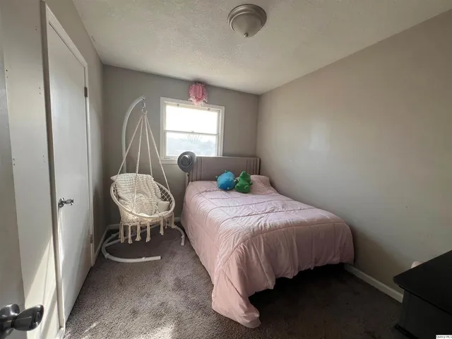 $215,000 | 2433 Cedar Creek Court, Quincy, IL 62305