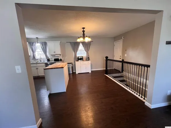 $215,000 | 2433 Cedar Creek Court, Quincy, IL 62305