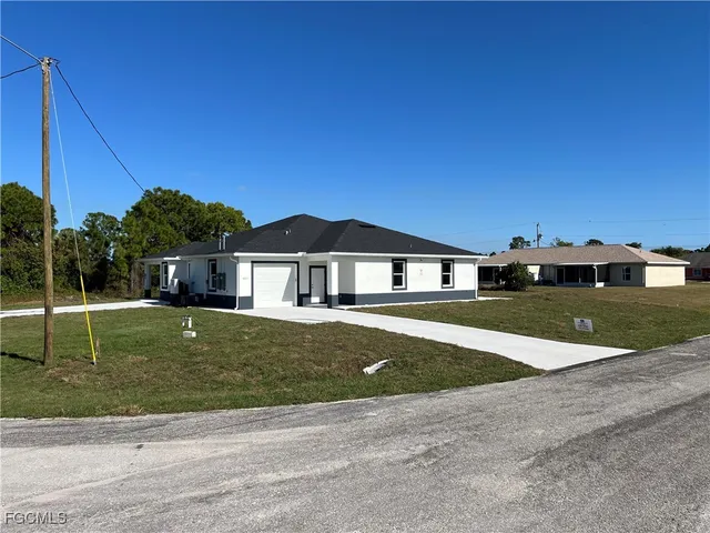 $1,700 | 937 Graystone Avenue, Lehigh Acres, FL 33974