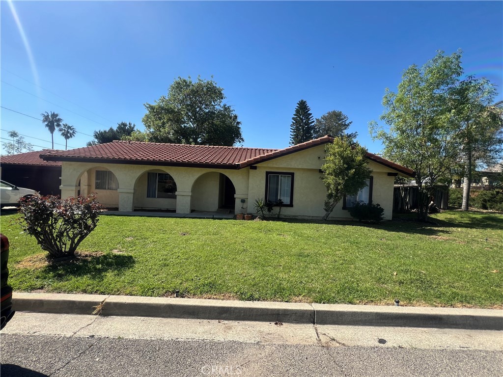 3303 Maricopa Drive Riverside, CA 92507 - Photo 3 of 4