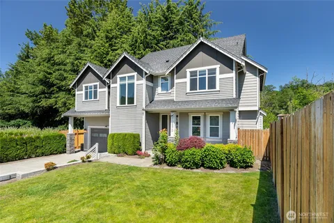 $960,000 | 12570 51st Place South, Tukwila, WA 98178