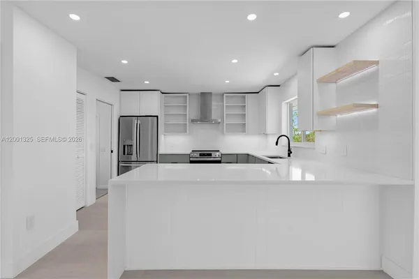 $4,950 | 9125 Southeast Karin Street, Hobe Sound, FL 33455