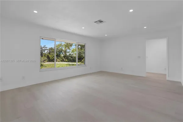 $4,950 | 9125 Southeast Karin Street, Hobe Sound, FL 33455