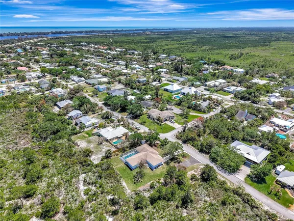 $4,950 | 9125 Southeast Karin Street, Hobe Sound, FL 33455