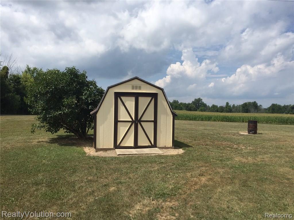 275 North Summers Road Imlay City, MI 48444 - Photo 13 of 16 IMG_6569.JPG