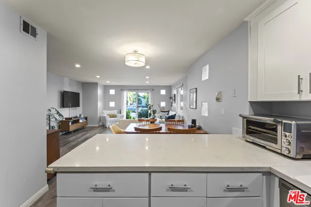 $4,770 | 712 Pacific Street, Unit 1, Santa Monica, CA 90405