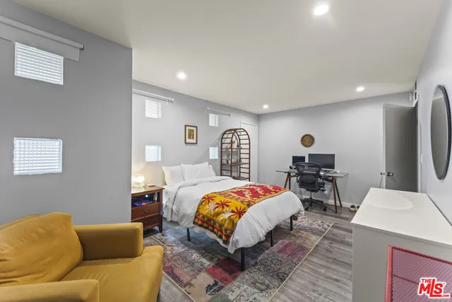 $4,770 | 712 Pacific Street, Unit 1, Santa Monica, CA 90405