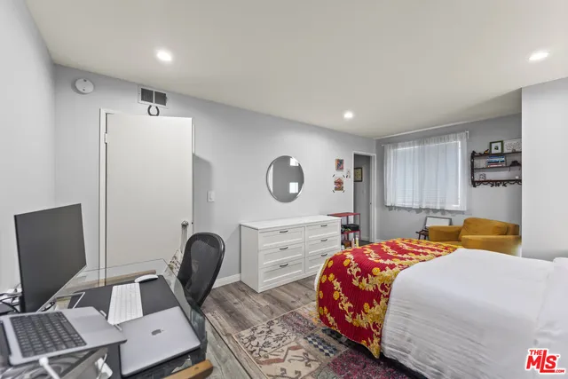 $4,770 | 712 Pacific Street, Unit 1, Santa Monica, CA 90405