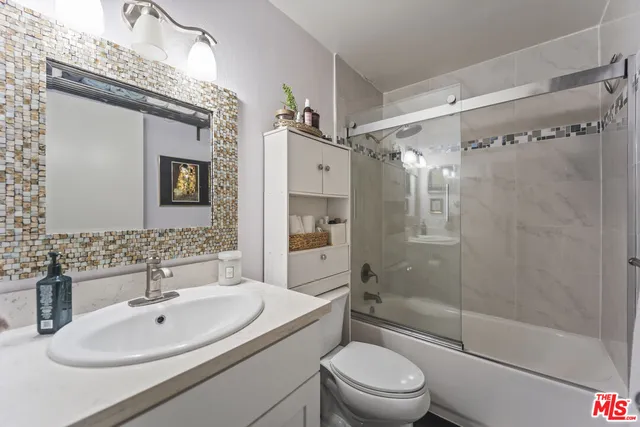 $4,770 | 712 Pacific Street, Unit 1, Santa Monica, CA 90405