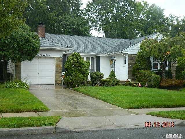 1684 Putney Road Valley Stream, NY 11580 - Photo 1 of 1