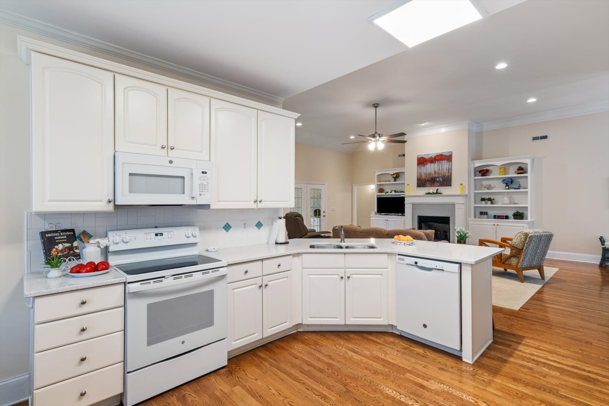 272 Noah Drive Franklin, TN 37064 - Photo 11 of 35 a kitchen with cabinets a sink and appliances in it