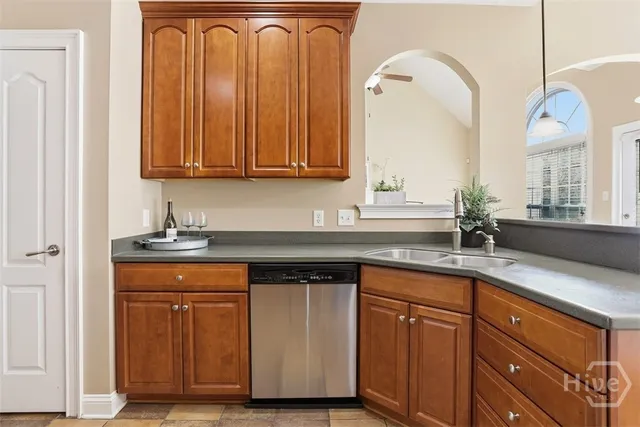 $469,900 | 6 Mainhouse Lane, Savannah, GA 31419