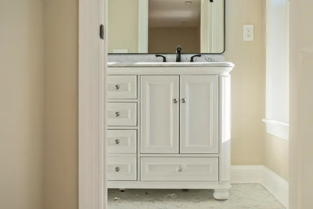 a close view of sink