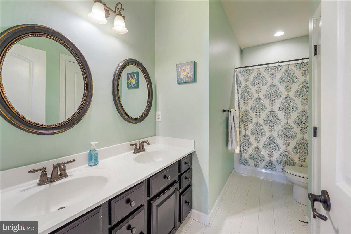 819 Easkey Lane Avondale, PA 19311 - Photo 36 of 49 Gallery Image 36
