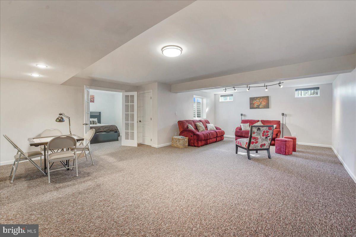 819 Easkey Lane Avondale, PA 19311 - Photo 42 of 49 Gallery Image 42