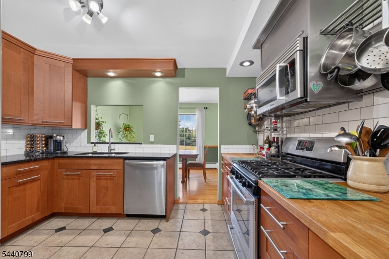 15 Kensington Road, Unit G Chatham, NJ 07928 - Photo 10 of 23