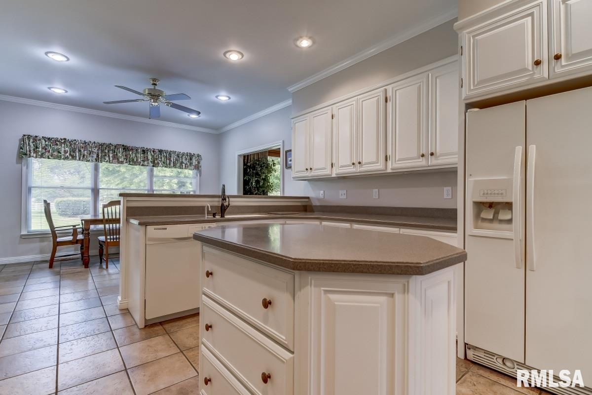 3108 Wildcat Point Springfield, IL 62711 - Photo 14 of 31