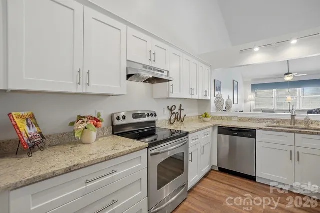 a view of utility room