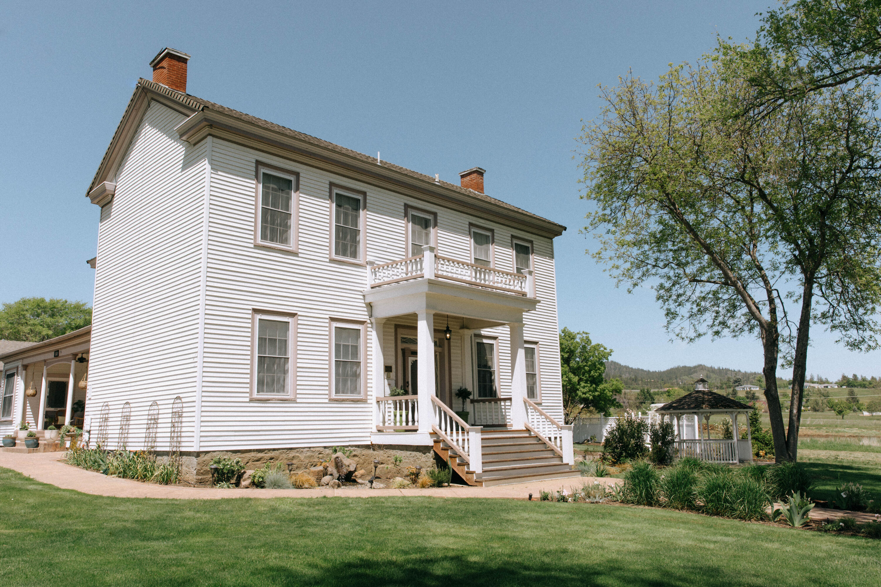883 Old Stage Road Central Point, OR 97502 - Photo 117 of 123 040A5679