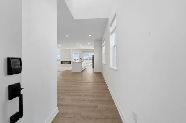 $384,910 | 10527 Harbor Lane North, Maple Grove, MN 55369