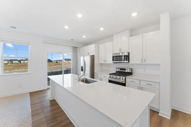 $384,910 | 10527 Harbor Lane North, Maple Grove, MN 55369