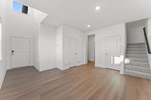 $384,910 | 10527 Harbor Lane North, Maple Grove, MN 55369