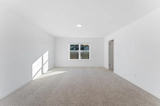 $384,910 | 10527 Harbor Lane North, Maple Grove, MN 55369