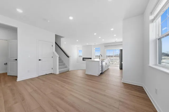 $384,910 | 10527 Harbor Lane North, Maple Grove, MN 55369