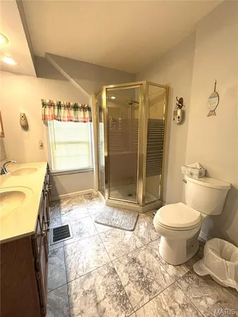 $240,000 | 222 Cedar Street, Greenville, IL 62246