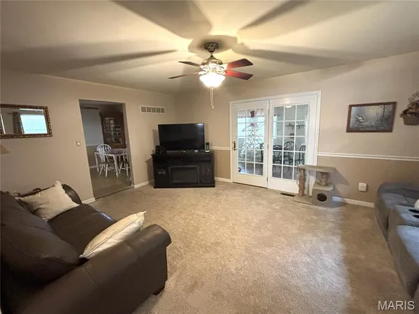 $240,000 | 222 Cedar Street, Greenville, IL 62246