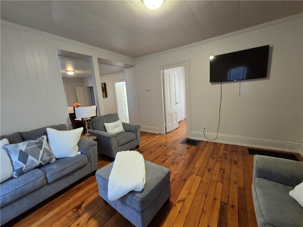149 Champlain Street Rochester, NY 14608 - Photo 3 of 20