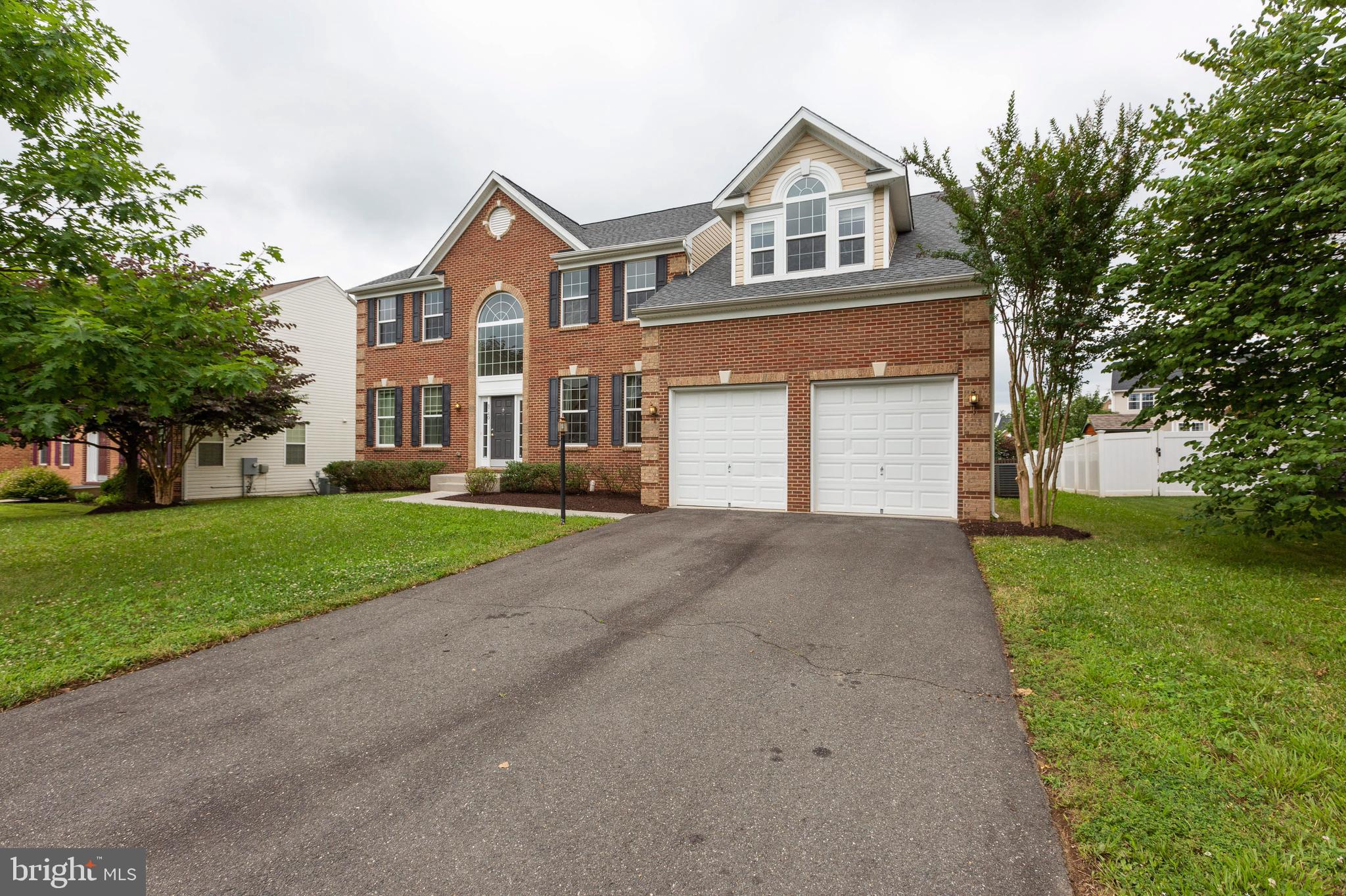 8740 Ellis Mill Drive Gainesville, VA 20155 - Photo 3 of 52